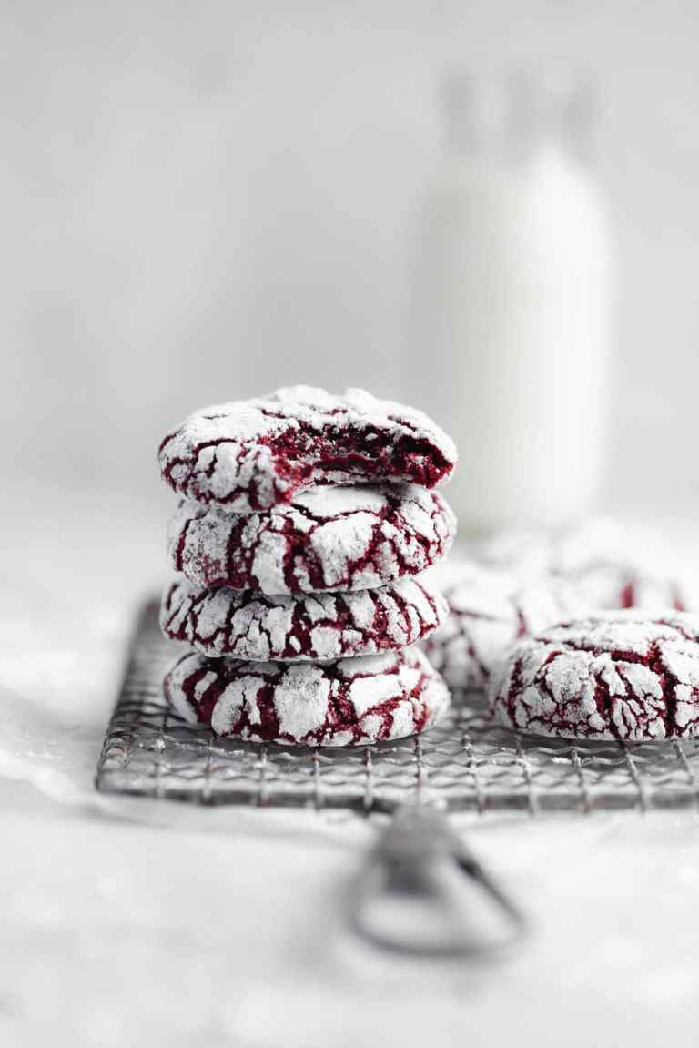 Red-Velvet-Crinkle-Cookies-3-scaled